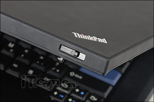 終極移動(dòng)工作站 ThinkPad W500評(píng)測