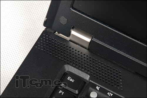 終極移動(dòng)工作站 ThinkPad W500評(píng)測