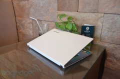 聯(lián)想發(fā)新版S410機型使用了更好的鍵盤手感設計分辨率不變化！