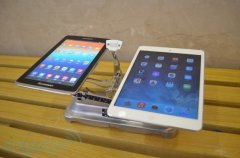 聯(lián)想新的7寸平板S5000使用樹脂材質(zhì)以及支持移動和聯(lián)想的3G網(wǎng)絡(luò)！