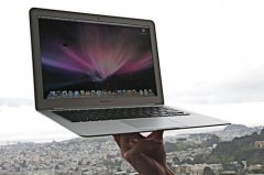 <b>蘋(píng)果的二手Macbook air機(jī)型屏幕背光與A面外殼一體詳解！</b>